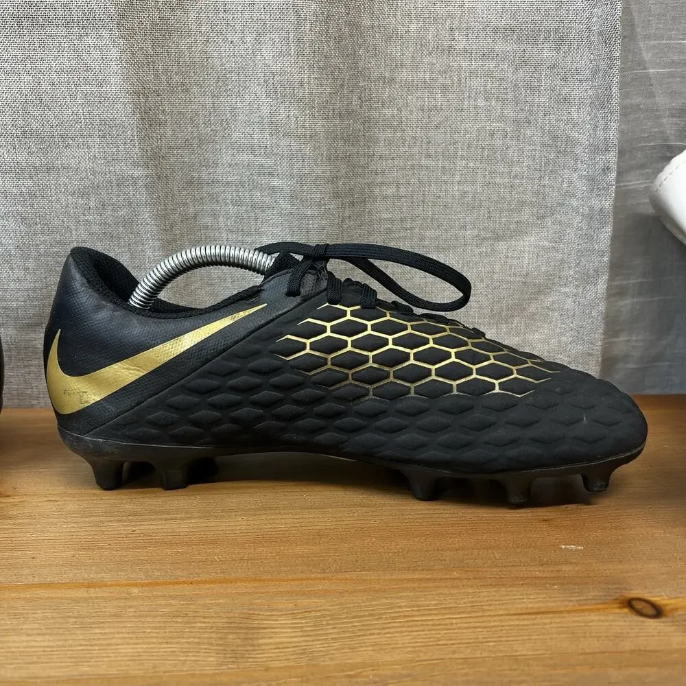 Nike Hypervenom Phantom 3 AJ4145-Size 7 Black Gold Good Condition
